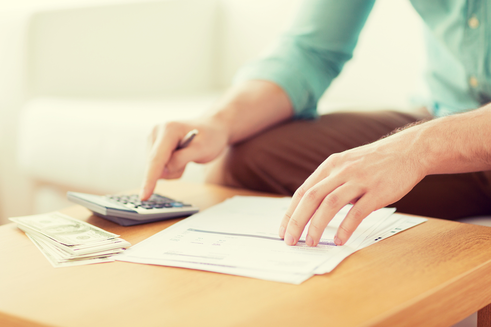 Aprende a calcular tus gastos con un presupuesto mensual - Revista Compensar