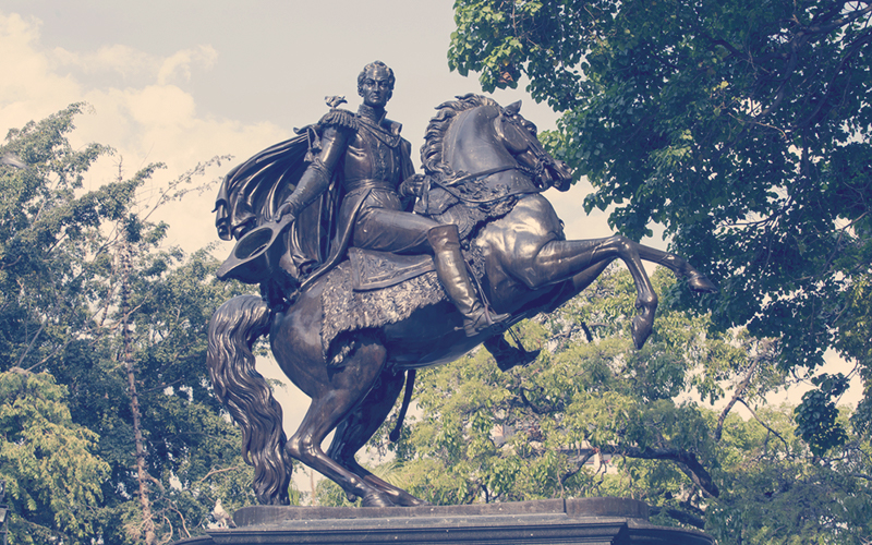 Estatua de Simón Bolívar en Caracas 