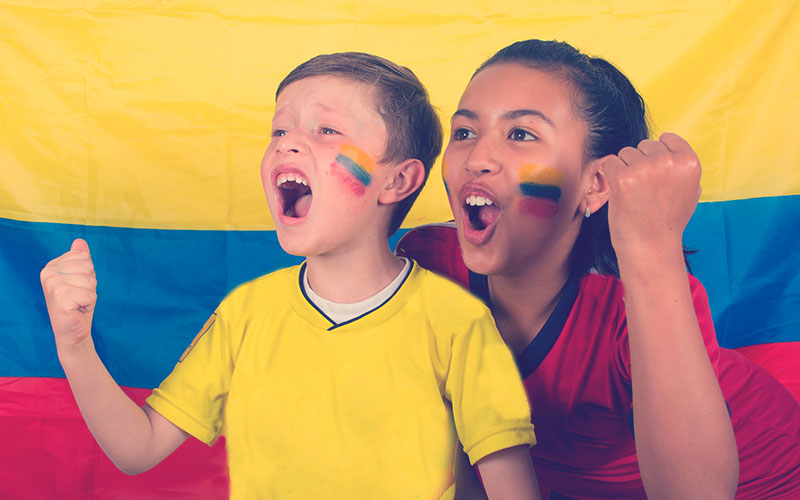 Hinchas colombianos celebrando