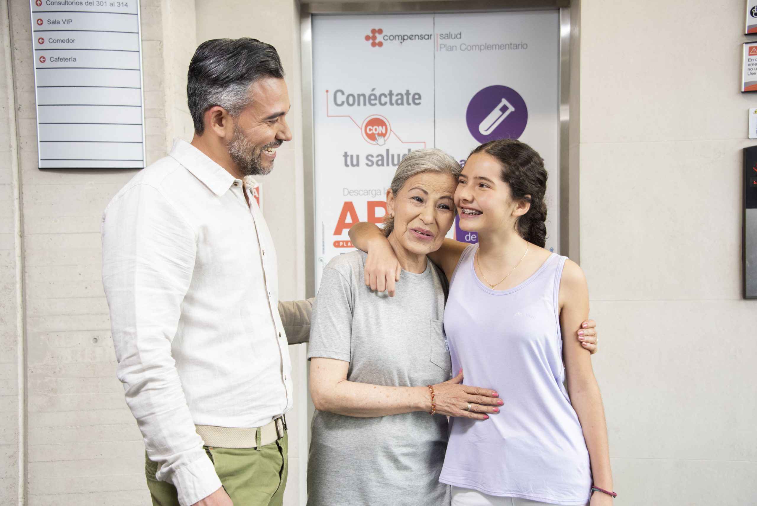 Abuela-padre-e-hija-adolescente