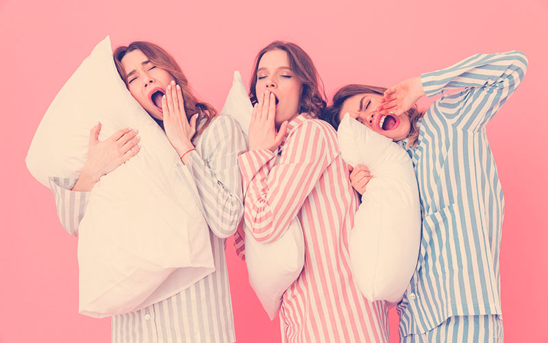 Amigas en una pijamada