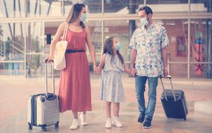 Familia llegando a Lagomar para disfrutar vacaciones