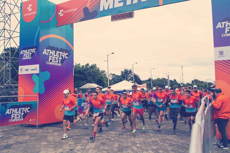 corredores en Media Maratón de Bogotá