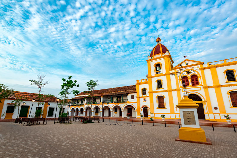 Mompox iglesia