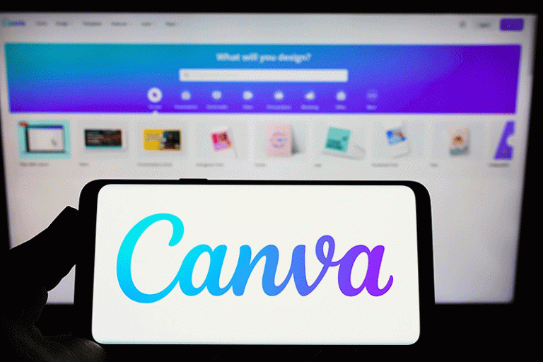 persona utilizando el programa canva