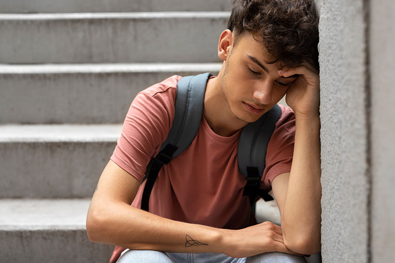 adolescente estresado