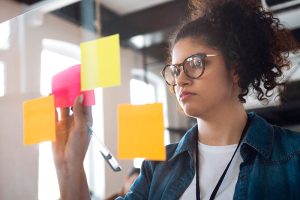 persona-joven-trabajando-la-innovación