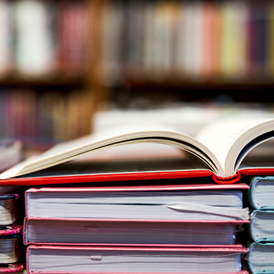 biblioteca con libros